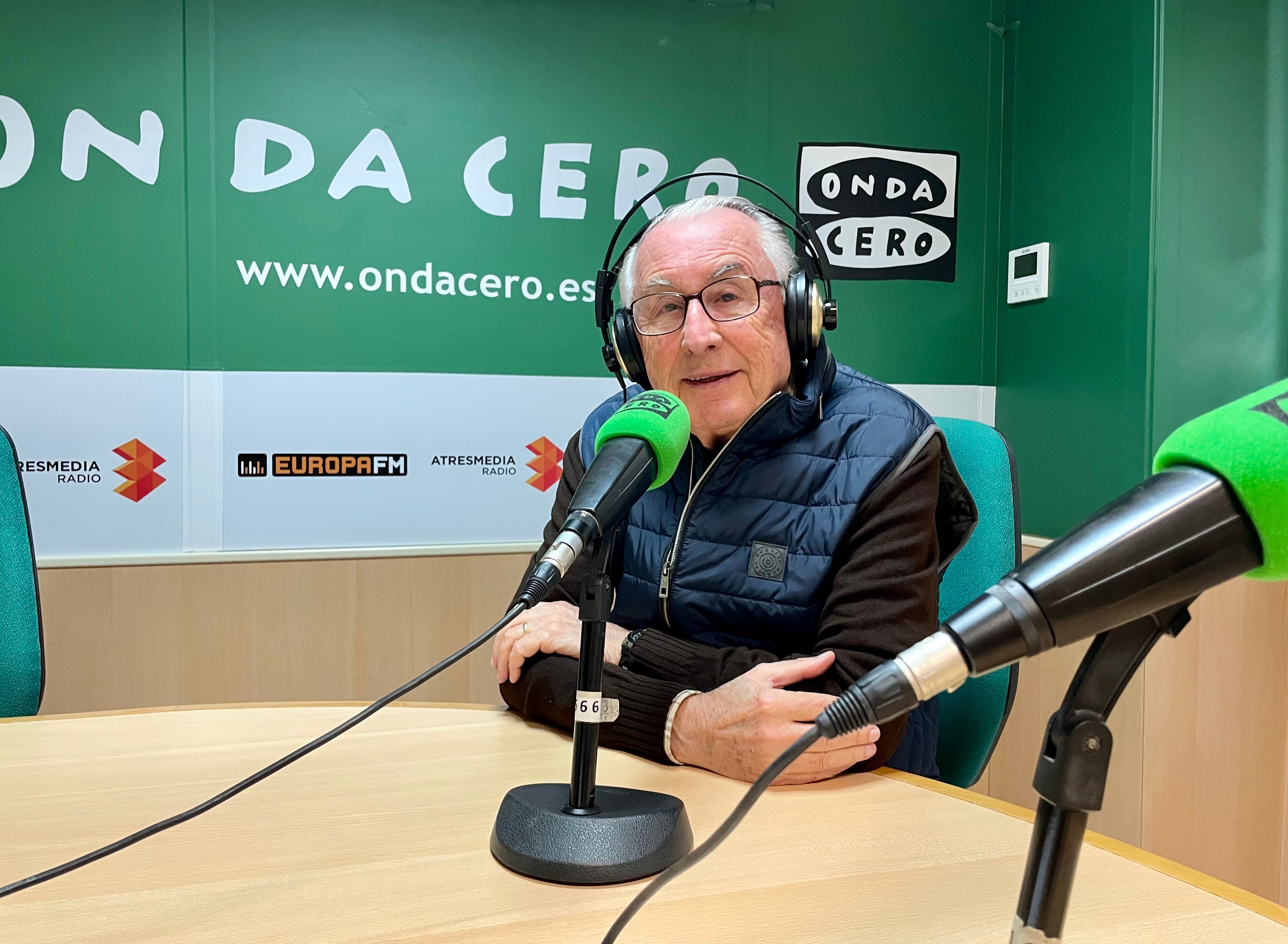 "Esquitino era el presidente más popular, pero Martínez Valero le dio un relevo generacional al Elche" "Esquitino era el presidente más popular, pero Martínez Valero le dio un relevo generacional al Elche"