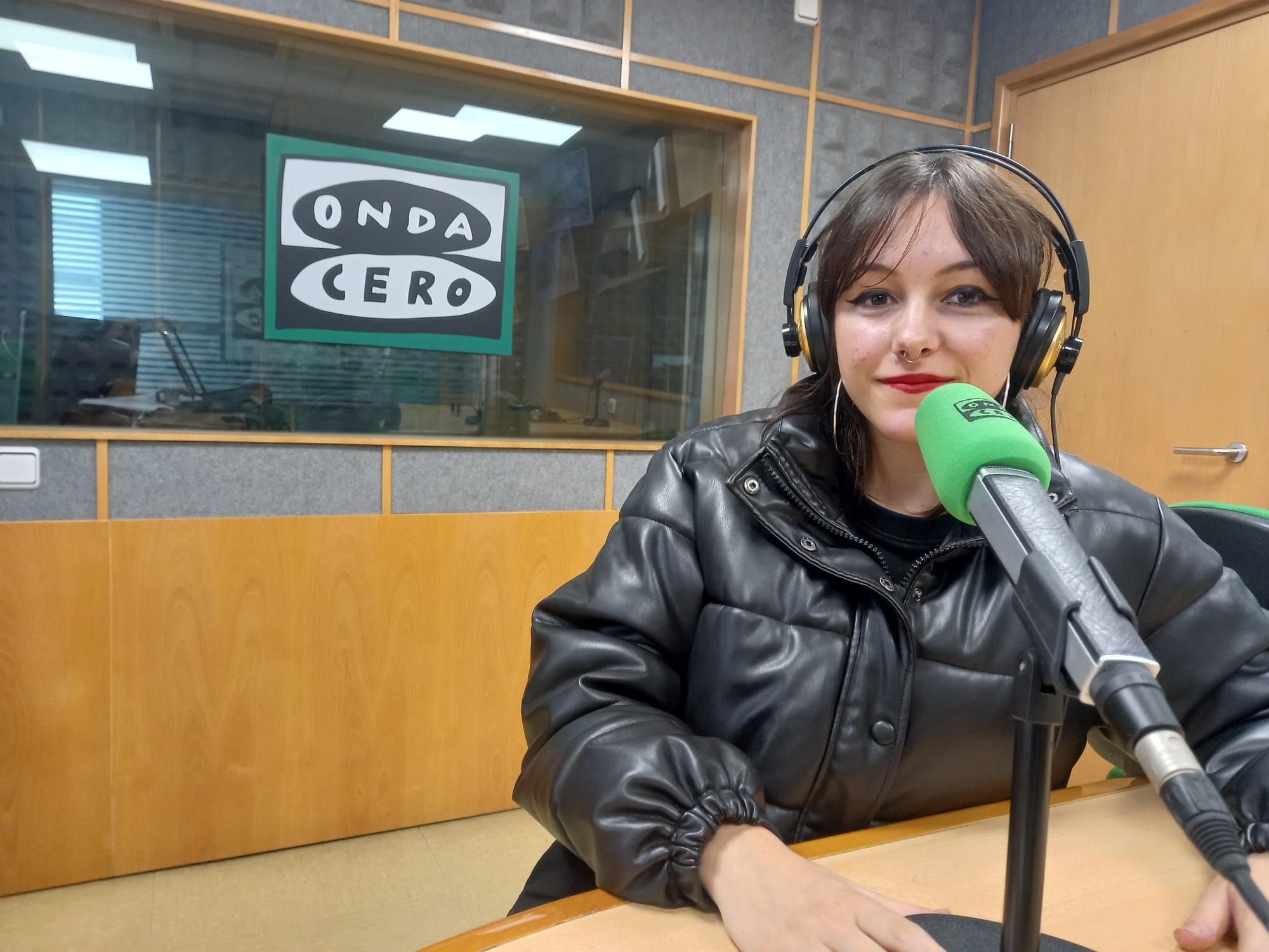 Marta Otero nos presenta el libro "Mar Egeo. El día que ardió el mar", en el treinta aniversario del desastre ante la Torre de Hércules Marta Otero nos presenta el libro "Mar Egeo. El día que ardió el mar", en el treinta aniversario del desastre ante la Torre de Hércules
