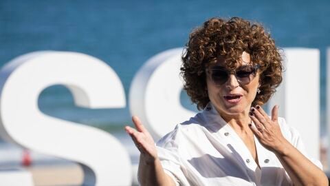 La directora y guionista Anna R. Costa, en el photocall de 'F&aacute;cil' durante el Festival de San Sebasti&aacute;n