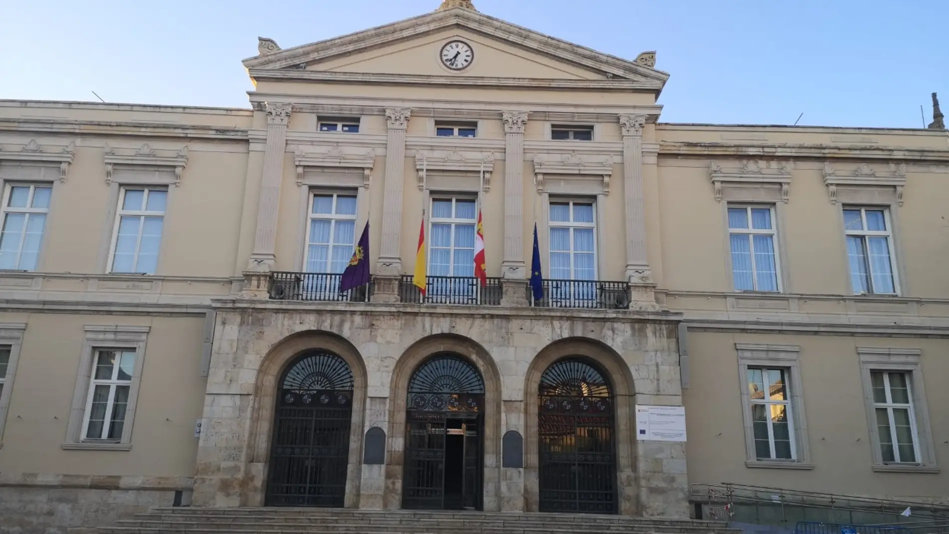 Palencia, León y Cebreros critican que el Gobierno elija  Sevilla como sede de la Agencia Espacial Española
