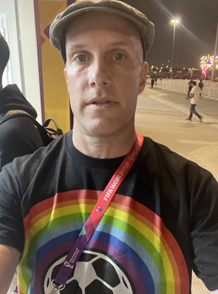 Quién era Grant Wahl, el periodista que denunció haber sido detenido por vestir la camiseta arcoíris Quién era Grant Wahl, el periodista que denunció haber sido detenido por vestir la camiseta arcoíris