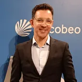 Iván Sanmartín, elexido novo Presidente da Federación Galega de Atletismo Iván Sanmartín, elexido novo Presidente da Federación Galega de Atletismo