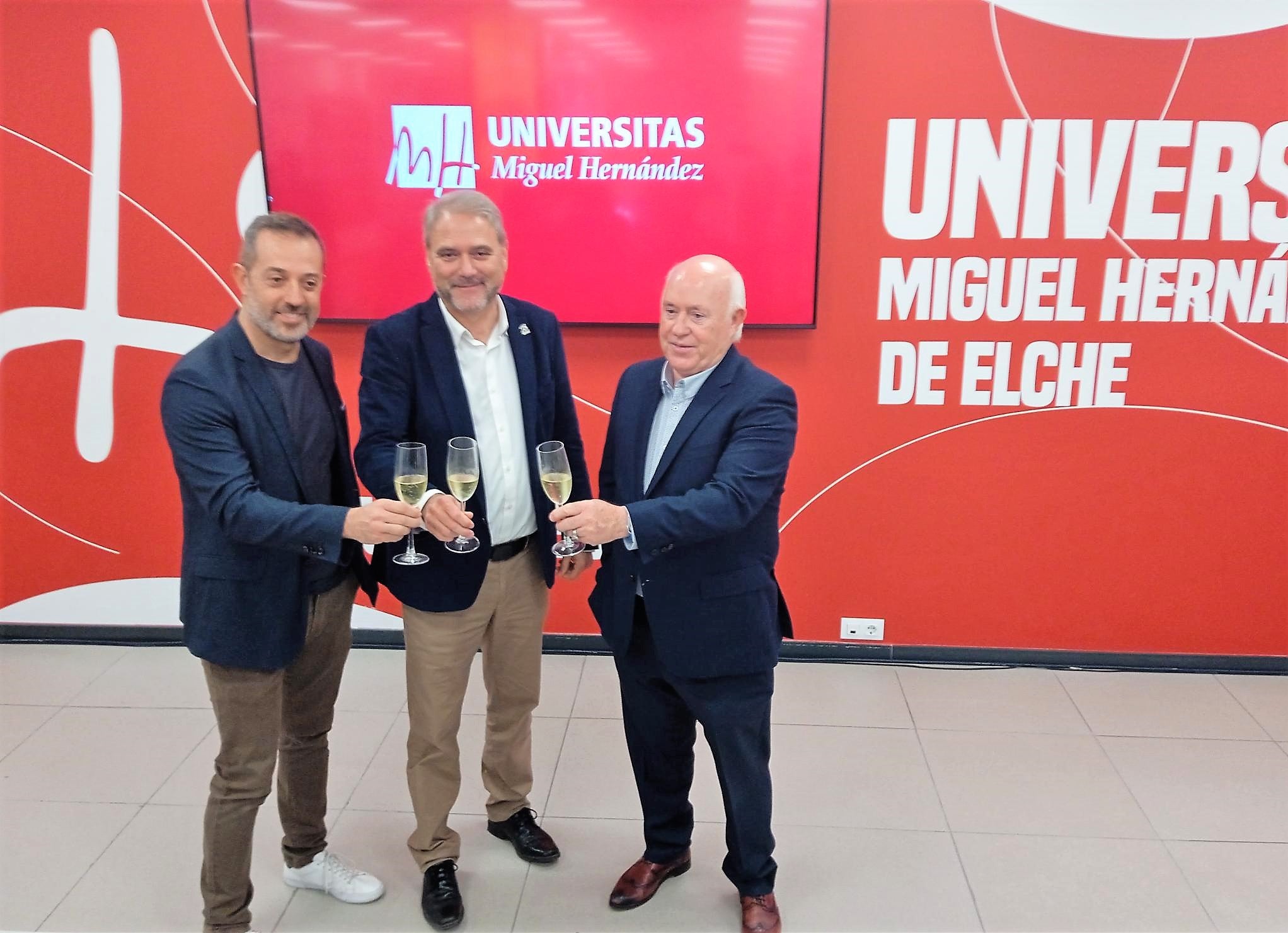 La UMH de Elche valora solicitar la suspensión cautelar de la creación del Grado de Medicina en la UA La UMH de Elche valora solicitar la suspensión cautelar de la creación del Grado de Medicina en la UA