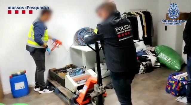 La policía desmantela en Altea una fábrica de billetes falsos La policía desmantela en Altea una fábrica de billetes falsos
