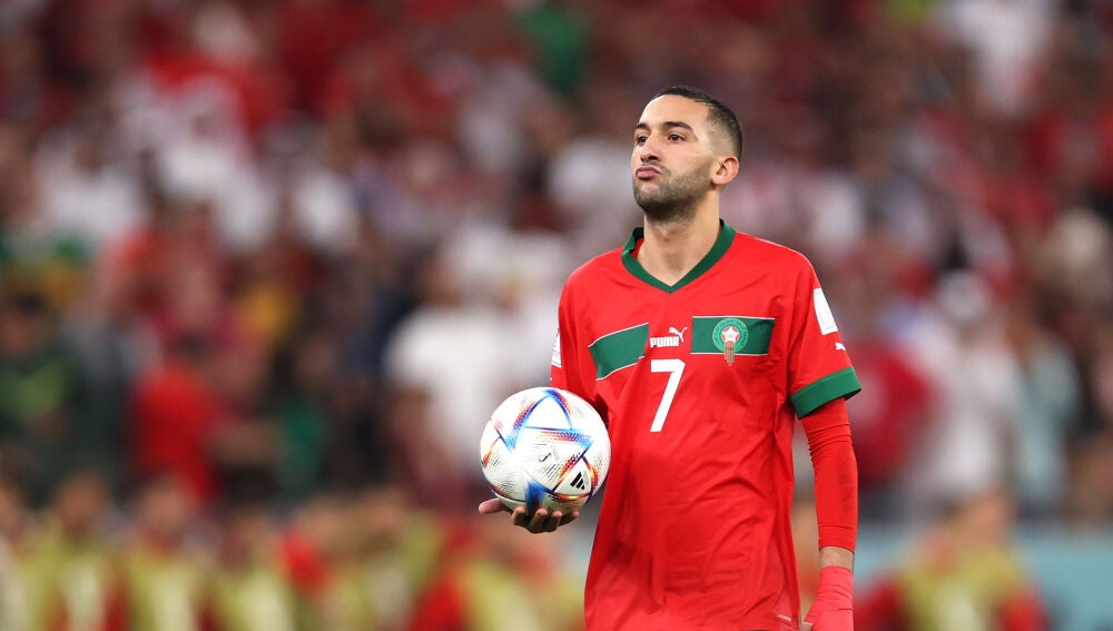 Hakim Ziyech durante un partido del Mundial de Qatar