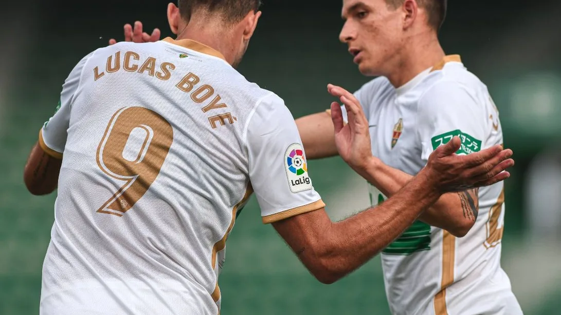 Lucas Boyé celebra con Lautaro Blanco uno de los tres goles que hizo ante el Intercity Lucas Boyé celebra con Lautaro Blanco uno de los tres goles que hizo ante el Intercity