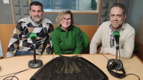 Hoxe falamos do traxe tradicional galego e do traballo que fan para o seu estudo e promoci&oacute;n desde a Asociaci&oacute;n Sete Espadelas. Vis&iacute;tannos X&ordm; Luis Rodr&iacute;guez e David Qui&ntilde;ones.