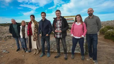 Visita de los responsables de Podemos a los Bufones de Pría Visita de los responsables de Podemos a los Bufones de Pría