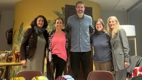 GRUPO PEÑARROYA Y HOLIDAY WORLD RESORT COLABORAN CON EL PROYECTO 675 DE THE EMBASSY Convenio