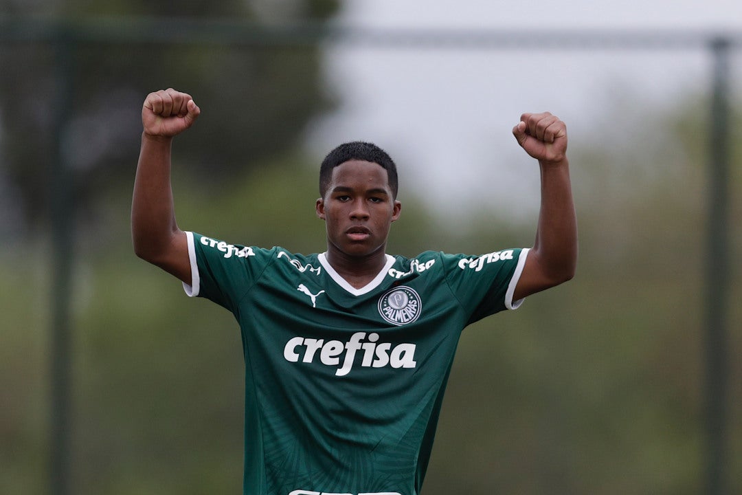 El Real Madrid hace oficial el fichaje del brasileño Endrick El Real Madrid hace oficial el fichaje del brasileño Endrick
