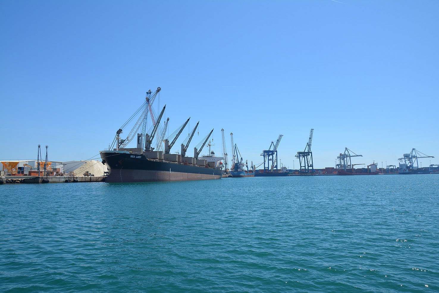 Port Castelló acusa la crisis y cierra noviembre con un descenso de tráfico de mercancías Port Castelló acusa la crisis y cierra noviembre con un descenso de tráfico de mercancías