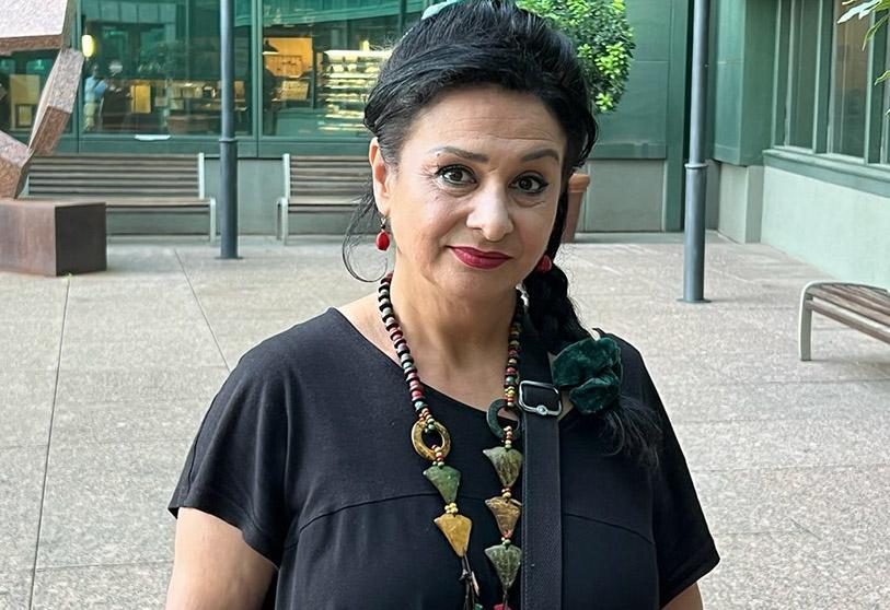 A activista iraní Nilufar Saberi en Más de Uno A activista iraní Nilufar Saberi en Más de Uno