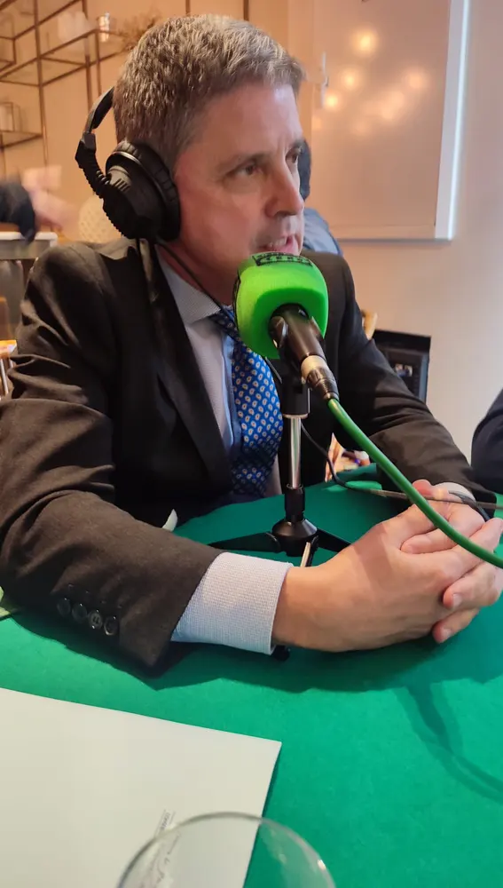 Enrique Nuño. Dir. de Agricultura y Pesca en Delg. Gobierno en Asturias. Enrique Nuño. Dir. de Agricultura y Pesca en Delg. Gobierno en Asturias.