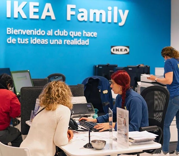 IKEA reparte casi 140.000 euros entre sus clientes de Baleares y Canarias IKEA reparte casi 140.000 euros entre sus clientes de Baleares y Canarias