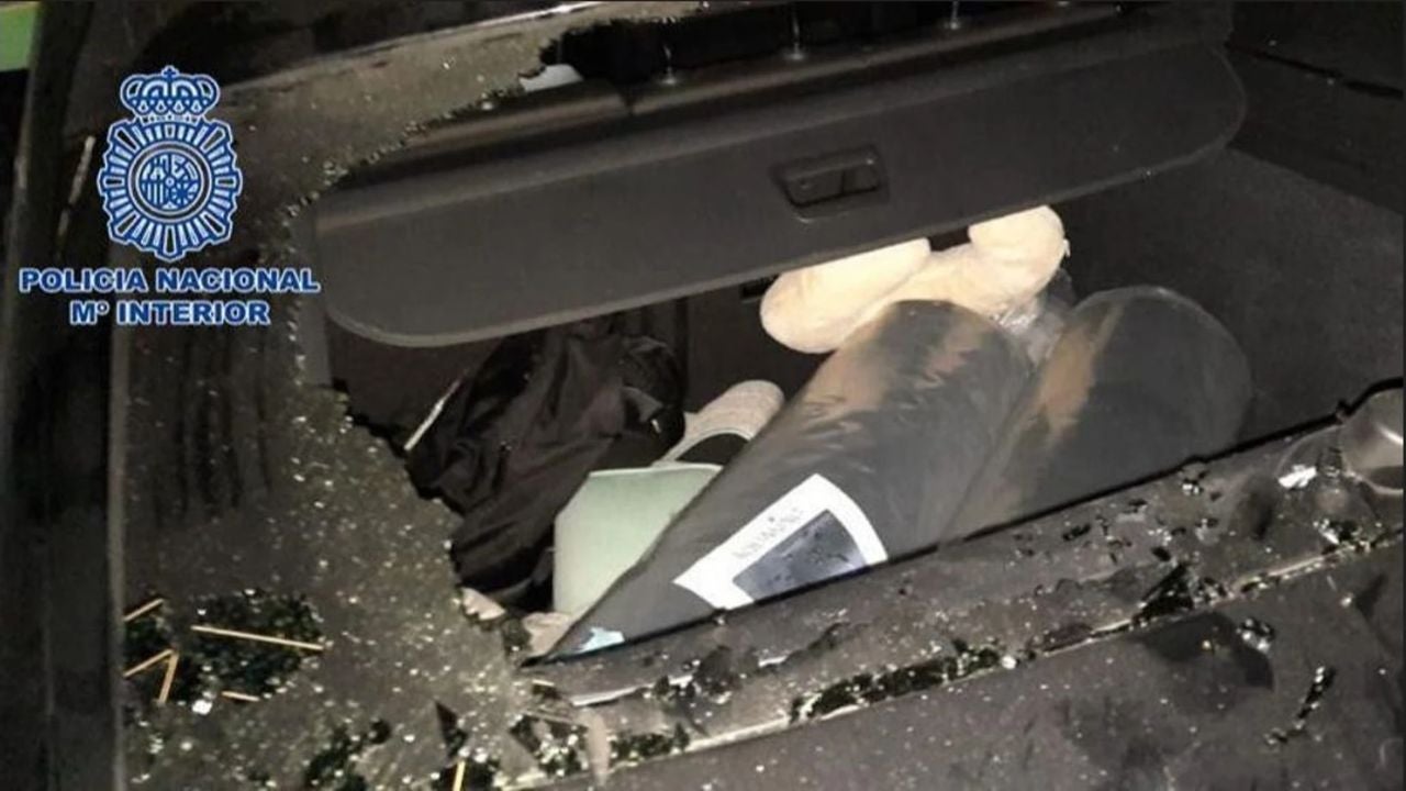 Detienen a los padres de un bebé por dejarlo abandonado en el coche para ir al casino Detienen a los padres de un bebé por dejarlo abandonado en el coche para ir al casino