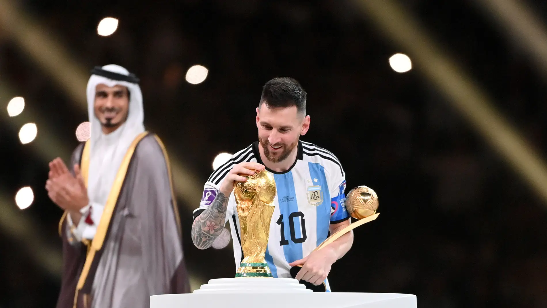 Messi con la Copa del Mundo
