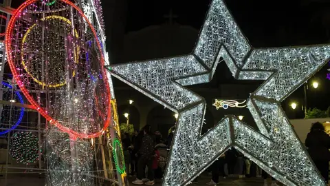 La iluminación de Navidad en Crevillent es uno de los alicientes de la localidad durante estas fechas La iluminación de Navidad en Crevillent es uno de los alicientes de la localidad durante estas fechas