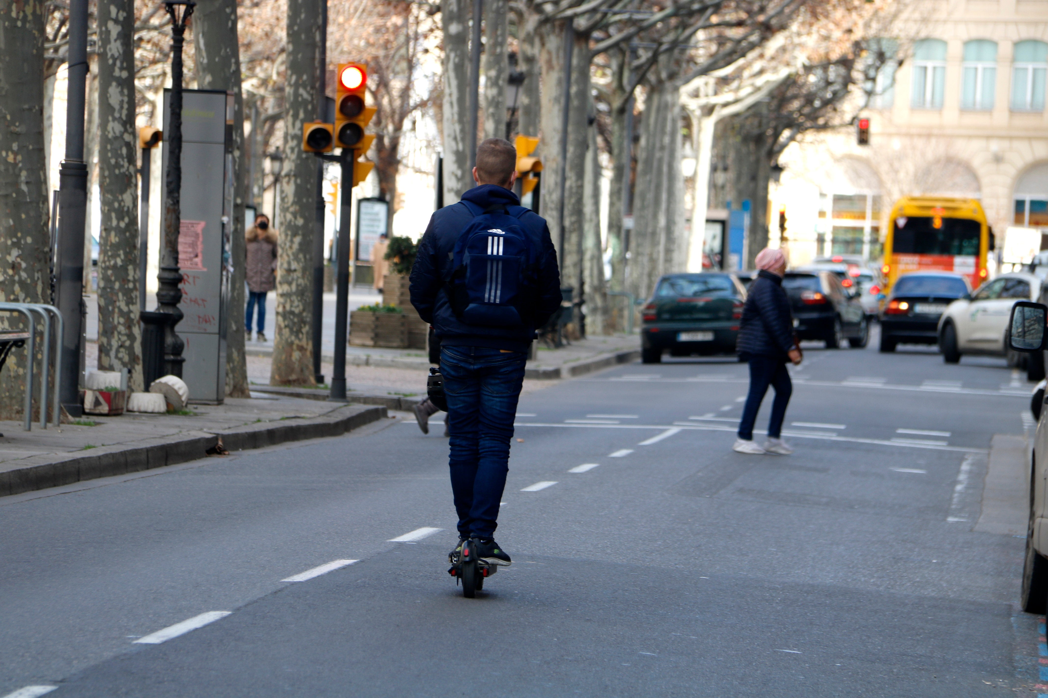 Los patinetes eléctricos estarán prohibidos en los transportes públicos catalanes Los patinetes eléctricos estarán prohibidos en los transportes públicos catalanes