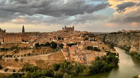 El Casco Histórico de Toledo. El Casco Histórico de Toledo.