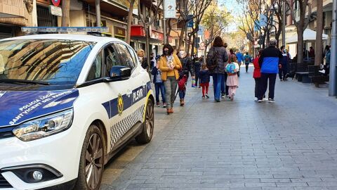 Una de las calles comerciales en Sant Vicent del Raspeig 