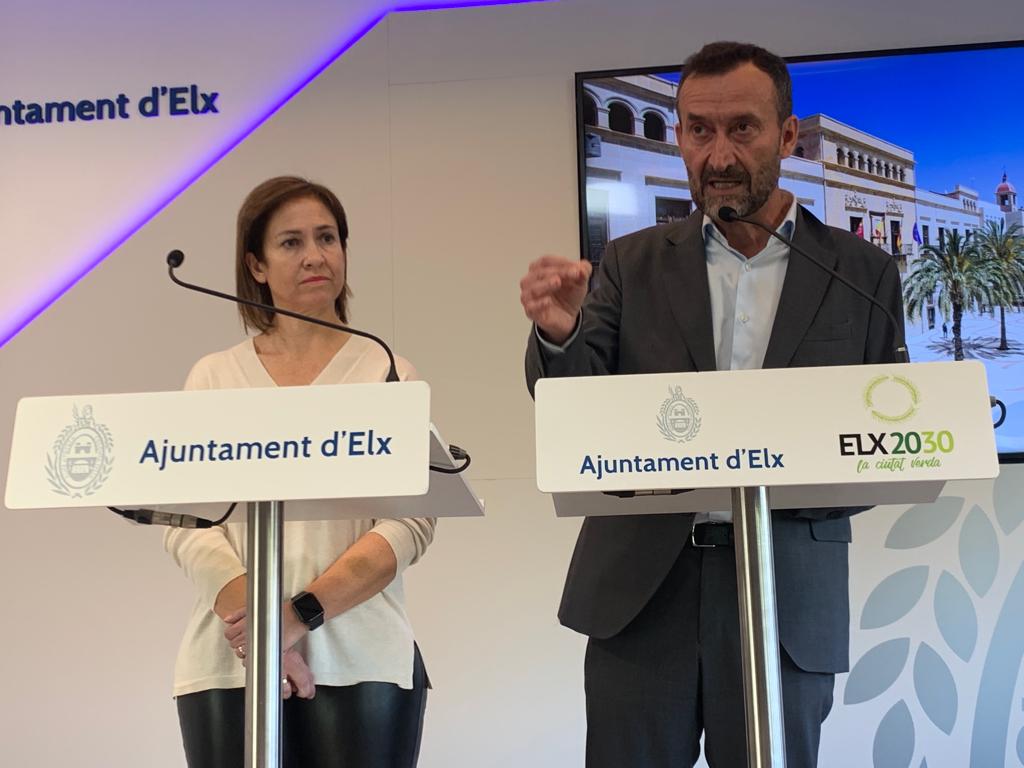 El alcalde de Elche espera que la Diputación "no siga demorando" la expropiación de los terrenos del Palacio de Congresos El alcalde de Elche espera que la Diputación "no siga demorando" la expropiación de los terrenos del Palacio de Congresos