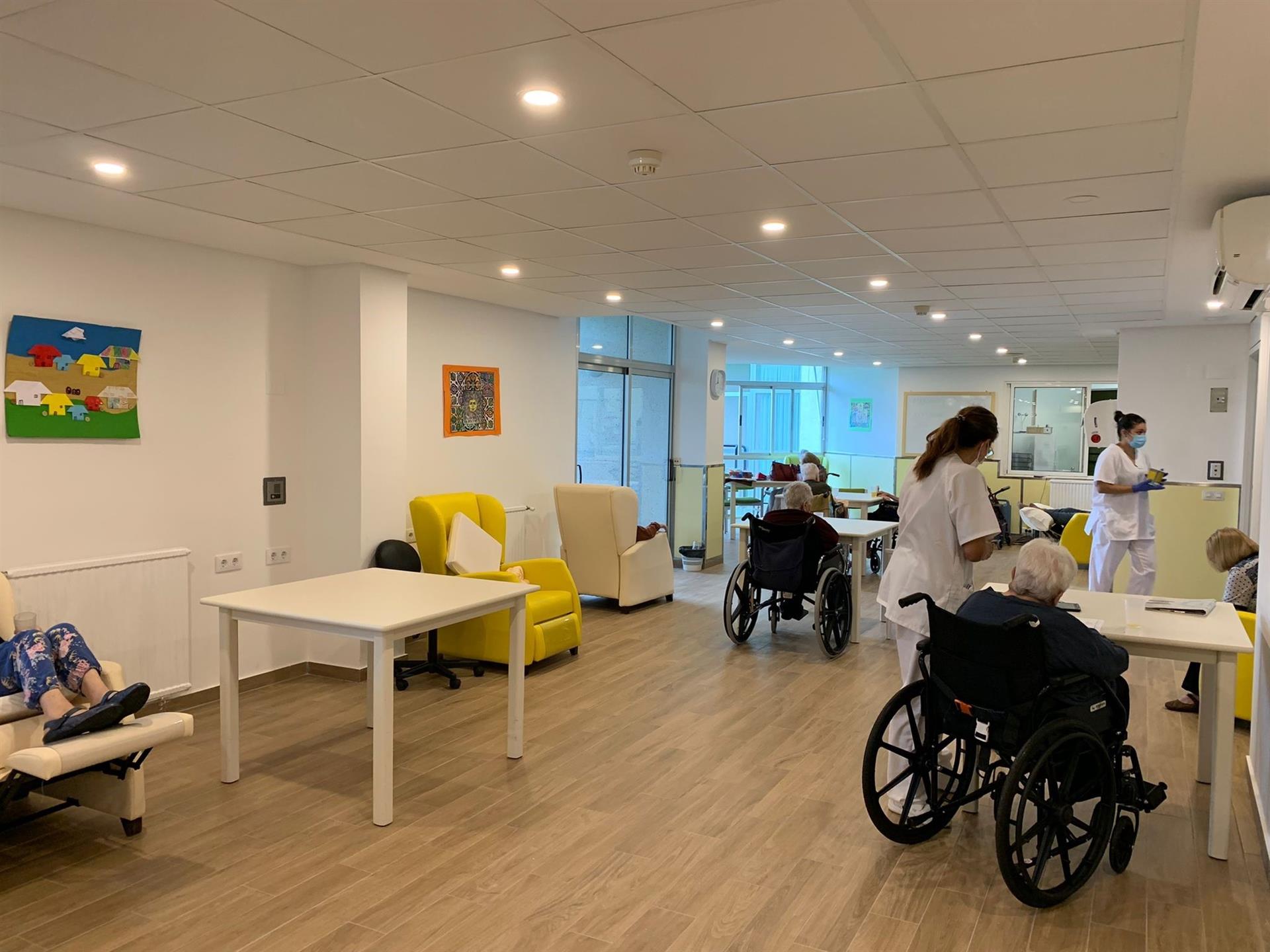 Igualdad deroga las restricciones covid en residencias salvo las mascarillas para visitantes y trabajadores Igualdad deroga las restricciones covid en residencias salvo las mascarillas para visitantes y trabajadores