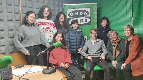 Un Club de Lectura de Premio no IES Sánchez Cantón Convidamos a docentes e alumnado do instituto pontevedrés Sánchez Cantón para celebrar con eles o premio do certame nacional "Premios Clubes de lectura escolares"
