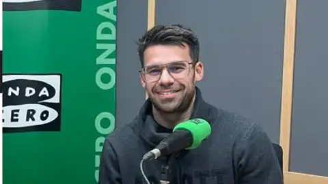 Luis Villanueva, CEO Webpositer Luis Villanueva en Más de Uno Alicante con Isabel Egido