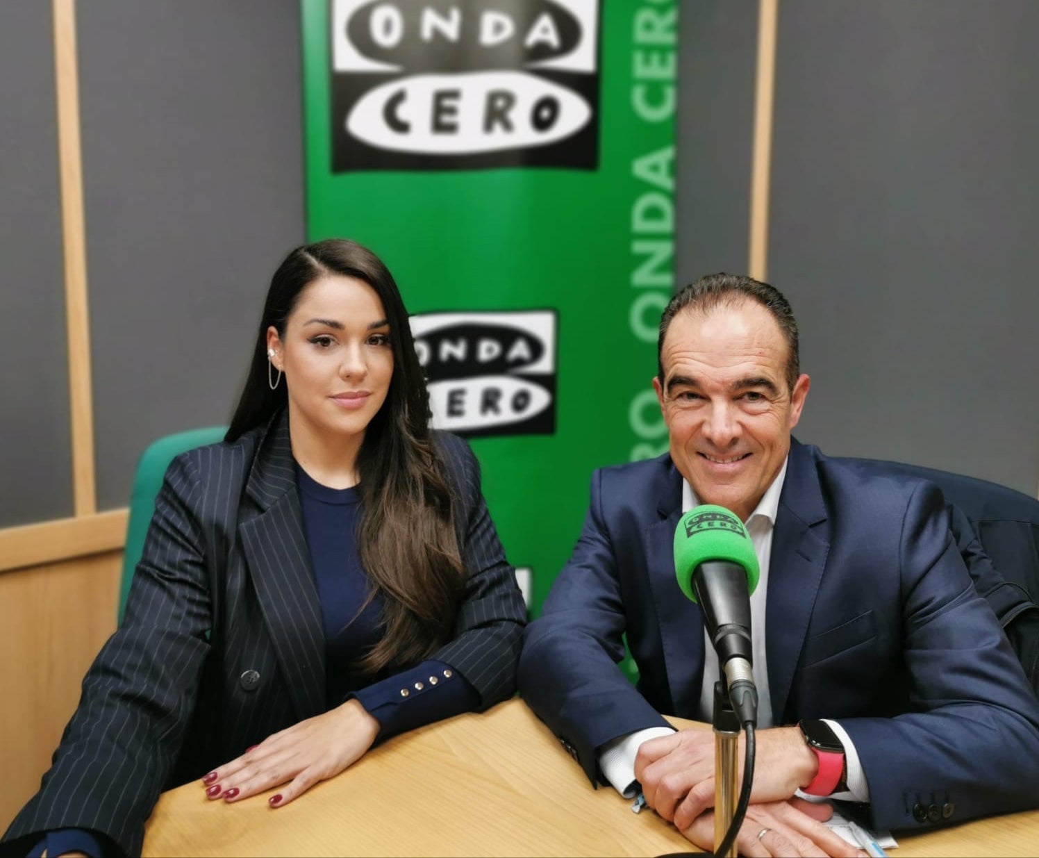 "Navidad a lo grande" también en los barrios de la Zona Norte con escaparates y fachadas decoradas por los comerciantes "Navidad a lo grande" también en los barrios de la Zona Norte con escaparates y fachadas decoradas por los comerciantes