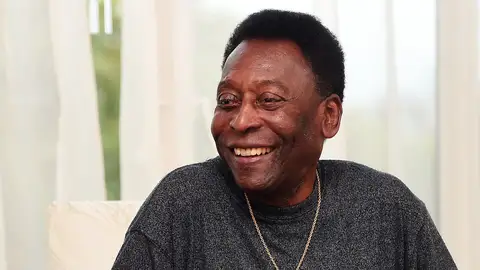 El mundo del fútbol llora la muerte de 'O Rei' Pelé El mundo del fútbol llora la muerte de 'O Rei' Pelé