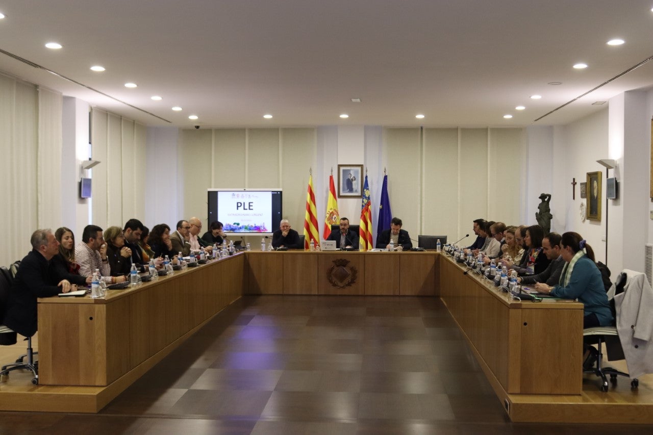 Vila-real aprueba en un pleno extraordinario el pago de 5.600 euros de facturas pendientes Vila-real aprueba en un pleno extraordinario el pago de 5.600 euros de facturas pendientes