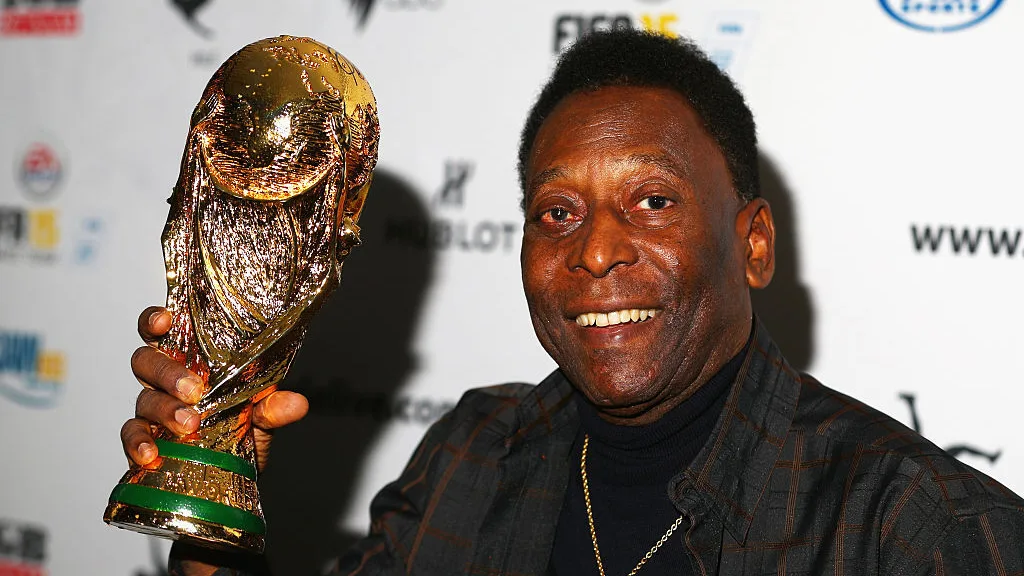 Pelé con la Copa del Mundo Pelé con la Copa del Mundo