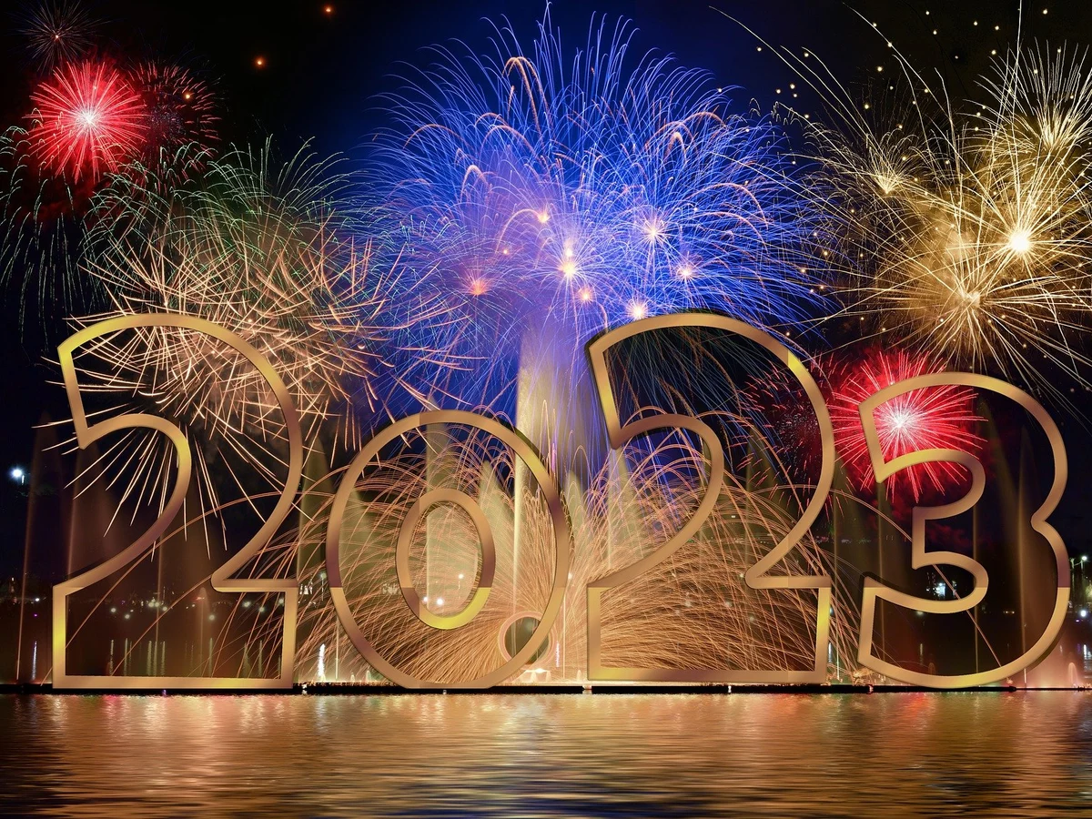 Felicitaciones y mensajes de Nochevieja y Año Nuevo: desea lo mejor a tus  familiares en 2023 | Onda Cero Radio