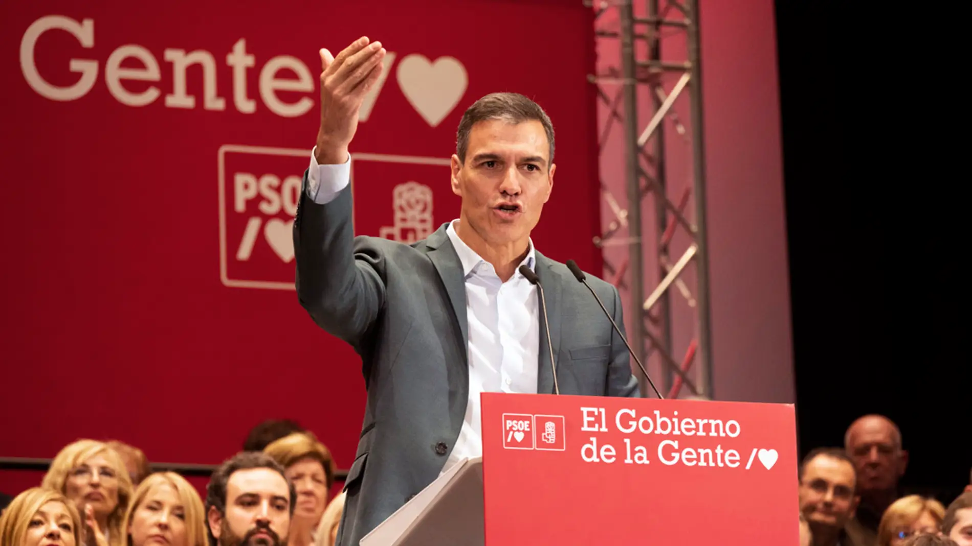 Pedro Sánchez mantendrá su política en 2023 y tacha al PP de "irresponsable"