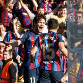 Marcos Alonso celebra su gol al Espanyol