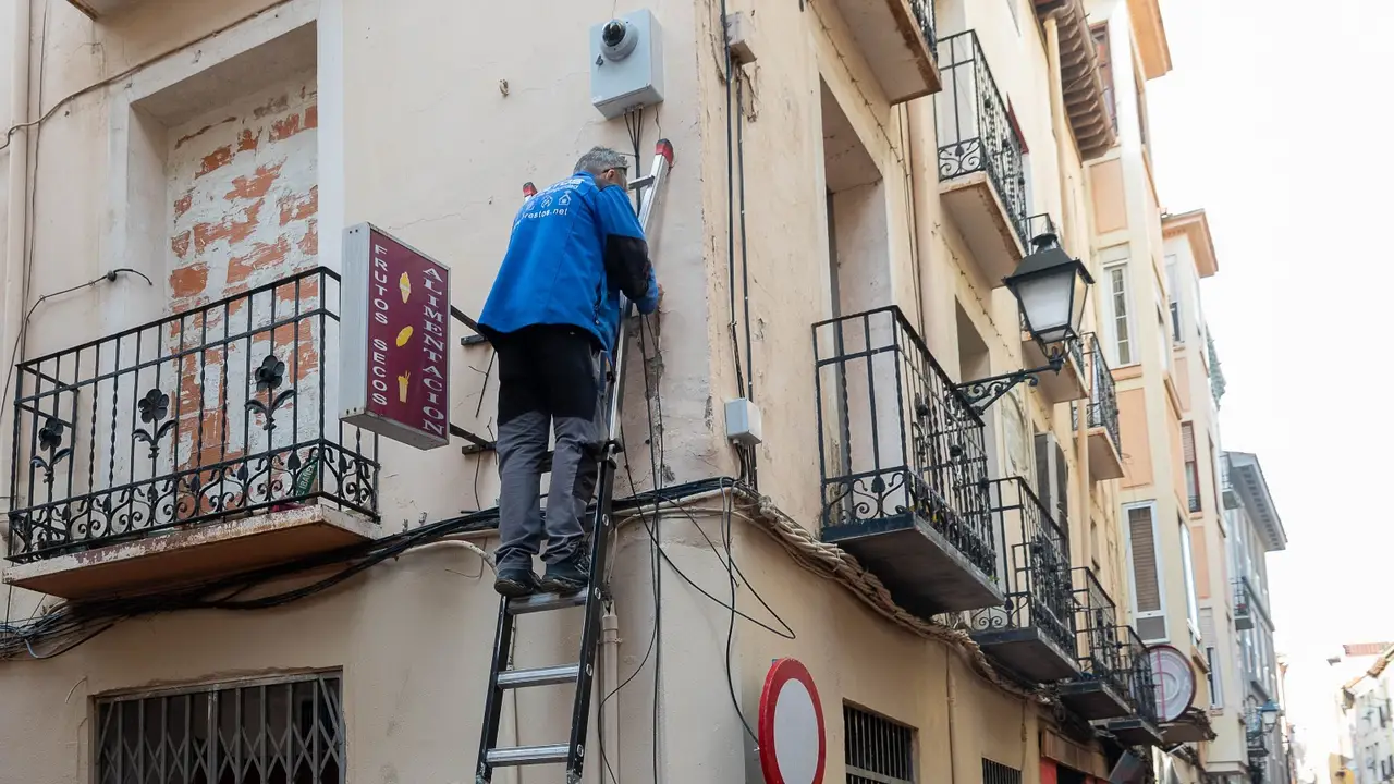 Colocación de una cámara de seguridad en el Casco Histórico Colocación de una cámara de seguridad en el Casco Histórico