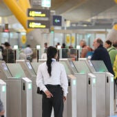 Acceso al control de seguridad de la Aeropuerto Adolfo Suárez Madrid- Barajas.