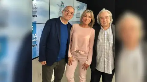 Sergi Schaaff con Júlia Otero y Xavier Sardà La multipantalla de Borja Terán: homenaje al gran Sergi Schaaff