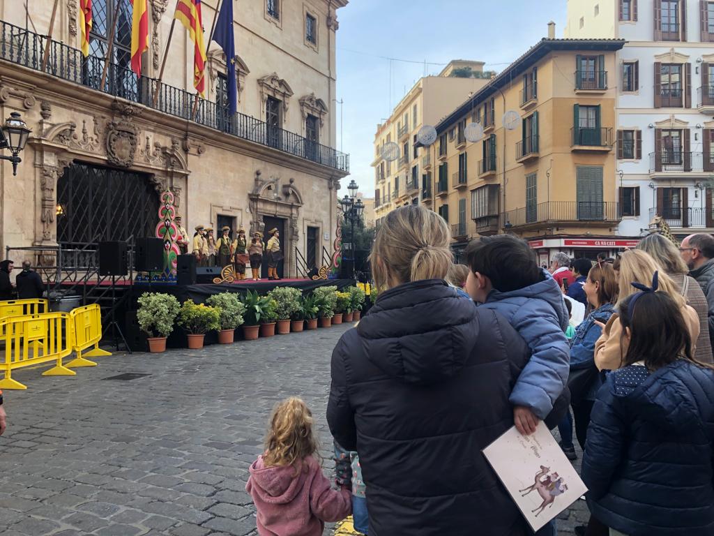 Los Pajes Reales llegan a Palma para recoger las cartas de los niños Los Pajes Reales llegan a Palma para recoger las cartas de los niños