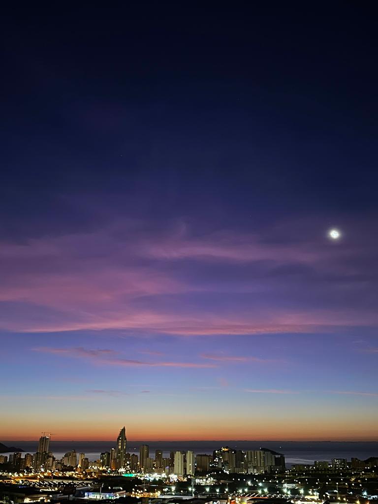 Nubes, claros y temperaturas en descenso Nubes, claros y temperaturas en descenso