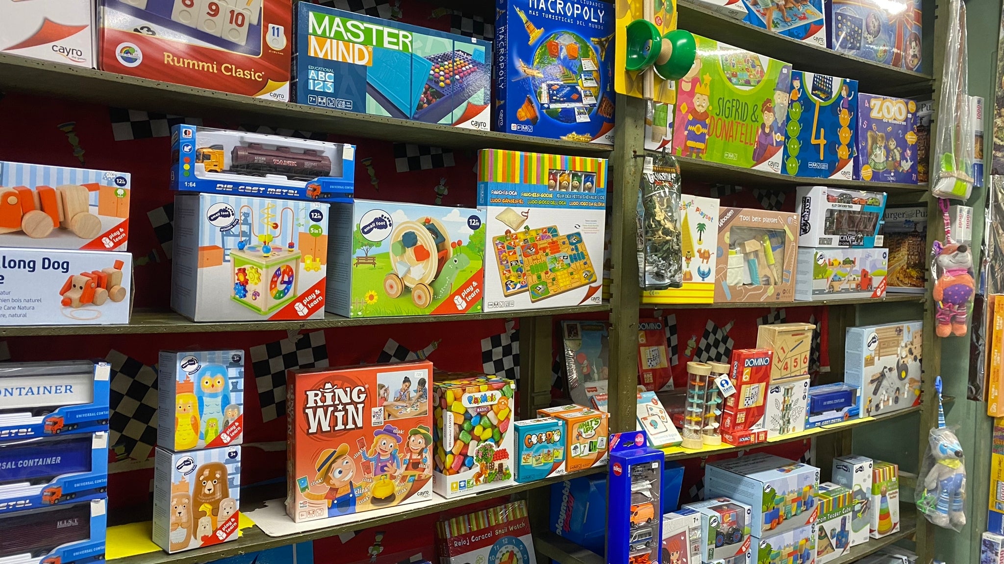 Historia y orígenes de algunos de los juguetes más famosos Historia y orígenes de algunos de los juguetes más famosos