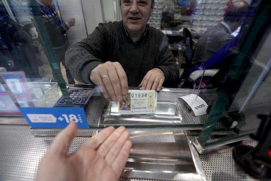 Cada murciano se gastará 69,02 euros este año en la Lotería de Navidad Cada murciano se gastará 69,02 euros este año en la Lotería de Navidad