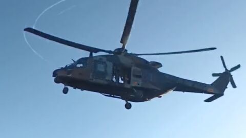 Helic&oacute;ptero del ej&eacute;rcito aterriza con los Reyes Magos