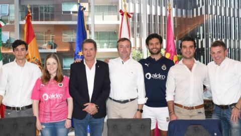 Nueva pe&ntilde;a del Racing en M&eacute;xico