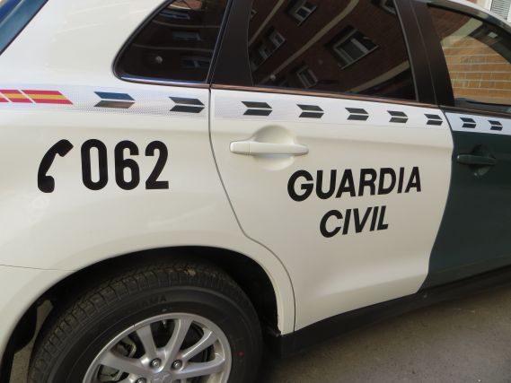 Las Guardia Civil detiene a dos hombres por robos con violencia en la comarca de La Sagra Las Guardia Civil detiene a dos hombres por robos con violencia en la comarca de La Sagra