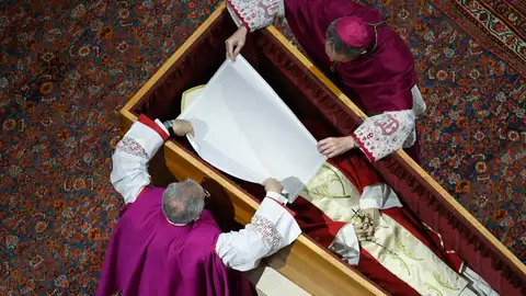 Fallecimiento del Papa Benedicto XVI Fallecimiento del Papa Benedicto XVI