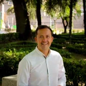 Carlos Velázquez Carlos Velázquez