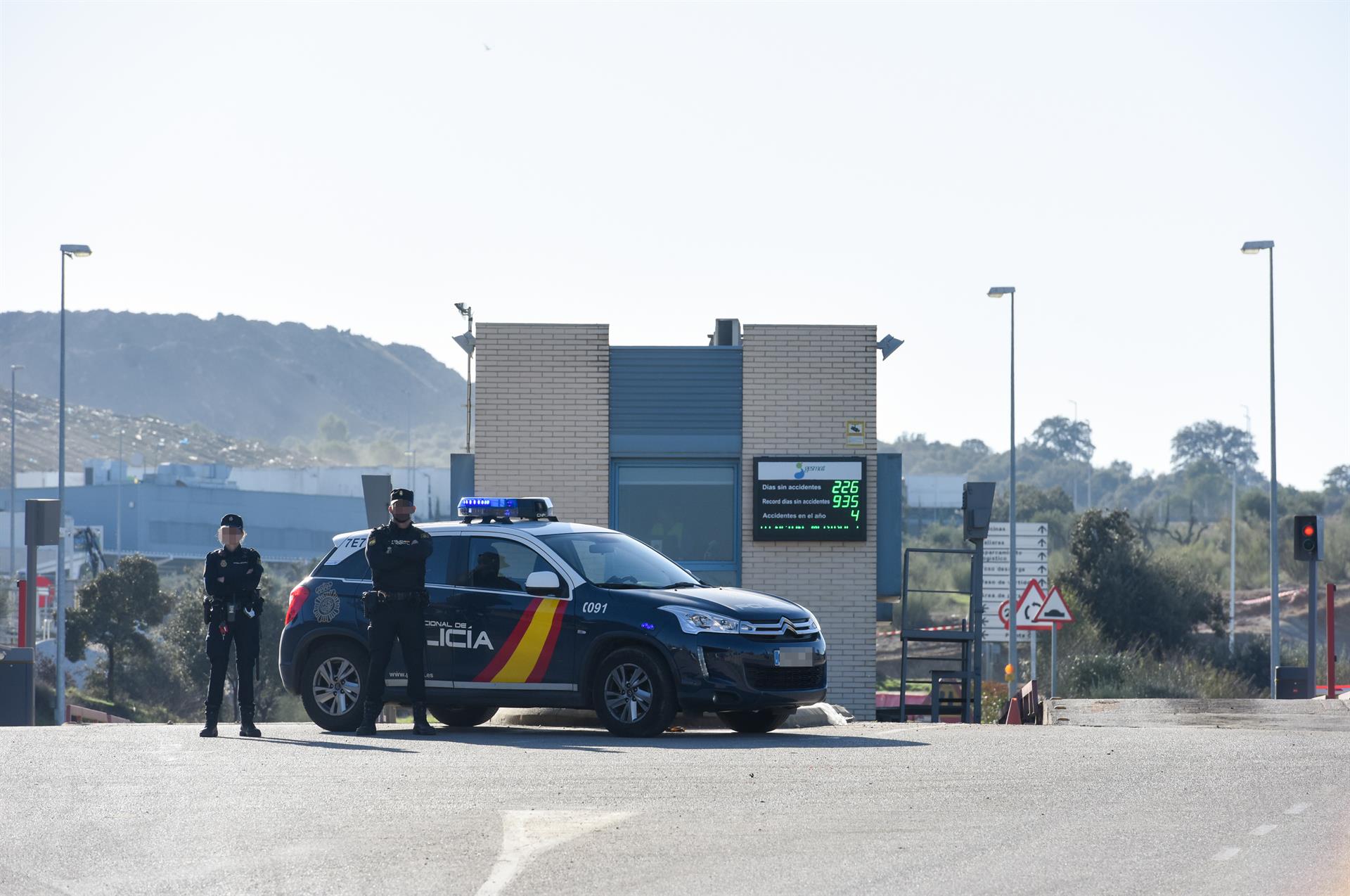 Prosigue la búsqueda de Ángel, menor desaparecido en Madrid, en el vertedero de Toledo Prosigue la búsqueda de Ángel, menor desaparecido en Madrid, en el vertedero de Toledo