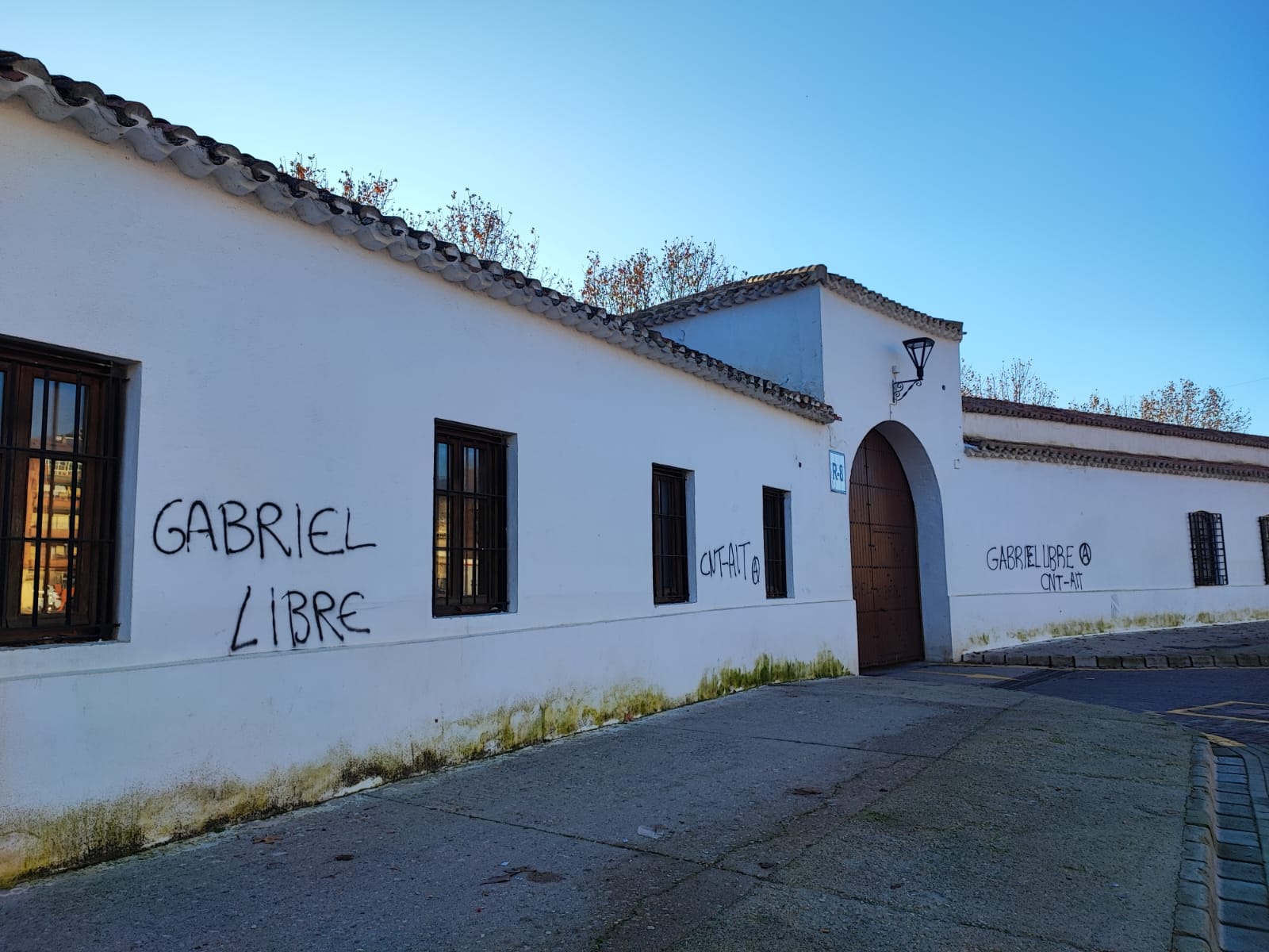 Se pedirá “responsabilidad patrimonial” por las pintadas que ha sufrido el Recinto Ferial Se pedirá “responsabilidad patrimonial” por las pintadas que ha sufrido el Recinto Ferial