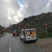 Continuan os traballos de rozas nos marxenes das estradas